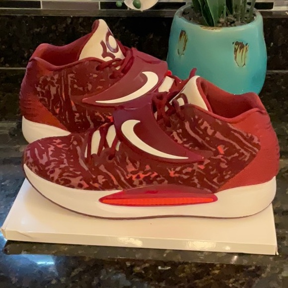 Nike KD 14 TB 'Team BURGUNDY DM5040-601 Basketball Kevin Durant size 12 - Picture 1 of 8